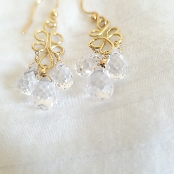 Gold Swirl Glass Tear Drop Earrings - Picture 2 of 3